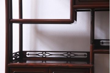 ビンテージ家具　指物家具　紫檀と漆が上品さ醸し出す茶棚(収納棚、飾り棚)(R-037809)