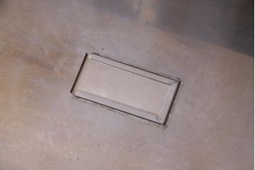 中古　民芸家具　ケヤキ材　乱れ杢　迫力のある杢目の流れが見事な関西火鉢(長火鉢、囲炉裏、座卓)(R-037813)