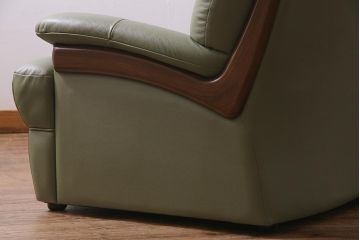 中古　カリモク　ナチュラルテイストにも馴染むオリーブグリーンの2.5人掛けソファ(037814)