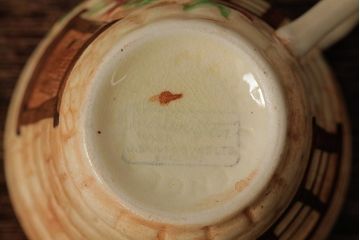 ヴィンテージ雑貨　イギリス　コテージのようなデザインが可愛らしいカップ&ソーサー(洋食器、ビンテージ)(R-037818)