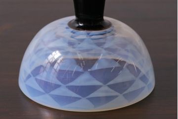 アンティーク雑貨　大正期　乳白鱗紋エナメル脚　碗形氷コップ(R-037829)