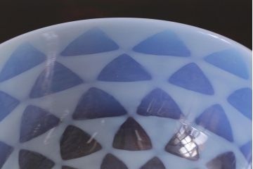 アンティーク雑貨　大正期　乳白鱗紋エナメル脚　碗形氷コップ(R-037830)