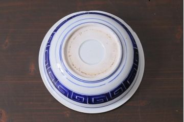 アンティーク雑貨　明治期　花波ねじり文　ベロ藍　染付深鉢・大(R-037831)