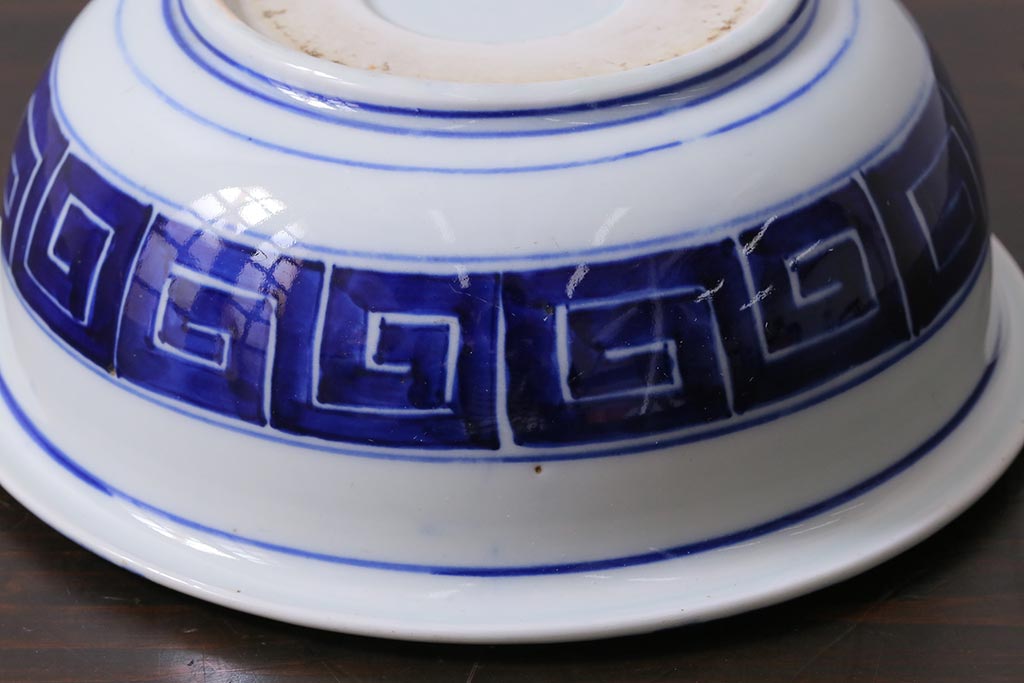 アンティーク雑貨　明治期　花波ねじり文　ベロ藍　染付深鉢・大(R-037831)