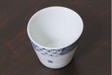アンティーク雑貨　江戸中期　古伊万里　幾何学文蕎麦猪口(R-037840)