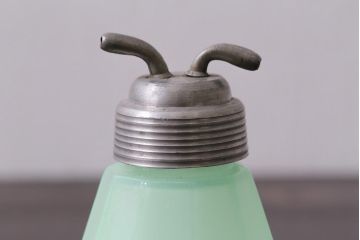 アンティーク雑貨　昭和初期　ウランミルクガラス　調味料入れ(キッチン雑貨)(R-037844)