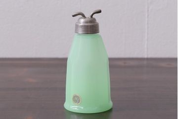 アンティーク雑貨　昭和初期　ウランミルクガラス　調味料入れ(キッチン雑貨)(R-037844)