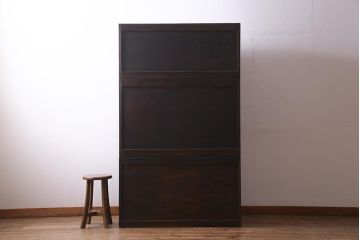 中古　伝統工芸　軽井沢彫り　衣装盆付き　松の図柄が凛々しいチェスト(和タンス、衣装箪笥)(R-037856)