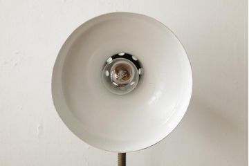 ビンテージ照明　レトロ　淡いブルーが爽やかな印象与えるデスクスタンド(卓上照明、ライト)(R-037857)