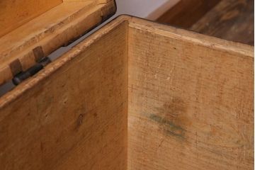 和製アンティーク　センターテーブルにも!重厚さ漂う木製トランク(長持、木箱、収納箱)(R-037858)