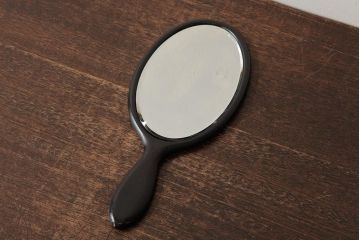 アンティーク雑貨　昭和初期　黒檀材　上品な大人の雰囲気漂う手鏡(ハンドミラー)(R-037859)