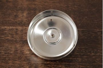 ヴィンテージ雑貨　イギリス製　SONA社　木製の取っ手が可愛らしいアルミポット(ティーポット、コーヒーポット、ビンテージ)(R-037861)
