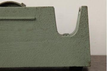 アンティーク雑貨　ニチバン　鋳造　重厚な佇まいが格好いいテープカッター(R-037863)