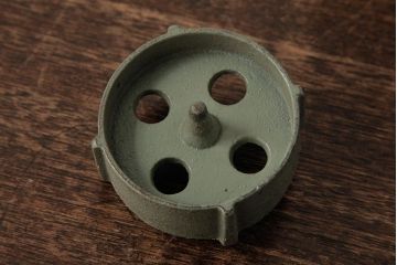 アンティーク雑貨　ニチバン　鋳造　重厚な佇まいが格好いいテープカッター(R-037863)