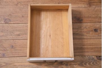 アンティーク家具　リメイク　ダイヤガラス・モールガラス　丸窓　アンティークペイントがおしゃれな鉄脚付きテレビ台(収納棚、キャビネット、リビングボード)(R-037869)