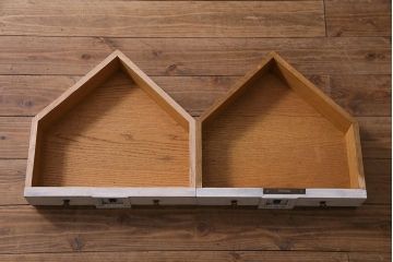 ペイント家具　イギリスアンティーク　上手物!　オーク材　凝ったつくりのコーナーキャビネット(飾り棚、収納棚、戸棚)(R-037870)