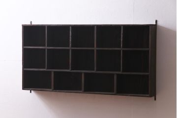 ラフジュ工房オリジナル　古材リメイク家具　スタイリッシュな収納が叶う壁掛けマス目棚(壁掛け収納棚、ウォールラック)(R-037871)
