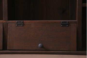 ラフジュ工房オリジナル　古材リメイク　パタパタ扉付き　味わい深い古材の質感が魅力のウォールシェルフ(壁掛け収納棚、ウォールラック、マス目棚)(R-037872)