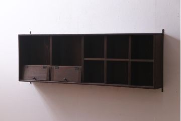 ラフジュ工房オリジナル　古材リメイク　パタパタ扉付き　味わい深い古材の質感が魅力のウォールシェルフ(壁掛け収納棚、ウォールラック、マス目棚)(R-037872)