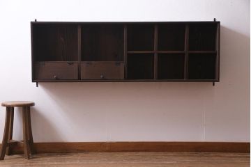 ラフジュ工房オリジナル　古材リメイク　パタパタ扉付き　味わい深い古材の質感が魅力のウォールシェルフ(壁掛け収納棚、ウォールラック、マス目棚)(R-037872)