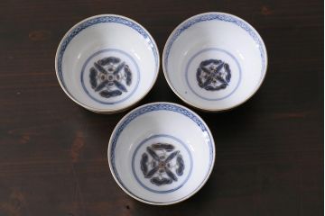 アンティーク雑貨　江戸期　色絵蓋付茶碗3個(伊万里)(R-037873)