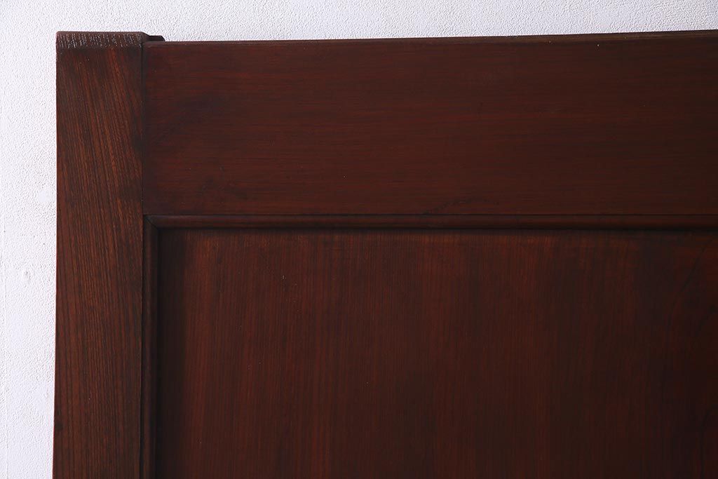 アンティーク建具　明治大正期　新潟産　総ケヤキ材一枚板・漆塗り　和の風格漂う蔵戸(建具、引き戸、玄関戸)(R-037892)