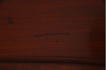 アンティーク建具　明治大正期　新潟産　総ケヤキ材一枚板・漆塗り　和の風格漂う蔵戸(建具、引き戸、玄関戸)(R-037892)