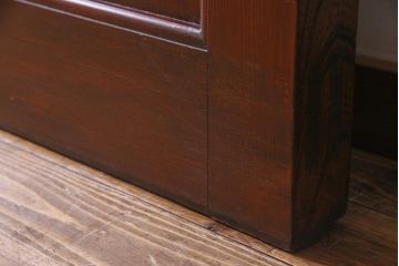 アンティーク建具　明治大正期　新潟産　総ケヤキ材一枚板・漆塗り　和の風格漂う蔵戸(建具、引き戸、玄関戸)(R-037892)