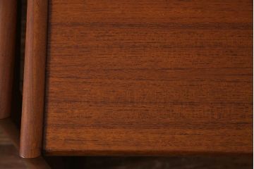 ヴィンテージ家具　北欧ビンテージ　G-PLAN(ジープラン)　チーク材　温かみのある木味のネストテーブル(サイドテーブル)(R-037893)