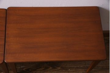 ヴィンテージ家具　北欧ビンテージ　GORDON RUSSELL(ゴードンラッセル)　チーク材　シンプルかつおしゃれなネストテーブル(サイドテーブル)(R-037895)