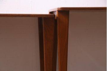 ヴィンテージ家具　北欧ビンテージ　GORDON RUSSELL(ゴードンラッセル)　チーク材　シンプルかつおしゃれなネストテーブル(サイドテーブル)(R-037895)