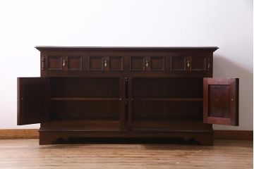 中古　松本民芸家具　特注品!　クラシカルな気品あふれるサイドボード(収納棚)(定価約85万円)(R-037900)