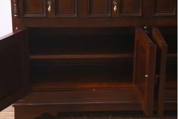 中古　松本民芸家具　特注品!　クラシカルな気品あふれるサイドボード(収納棚)(定価約85万円)(R-037900)