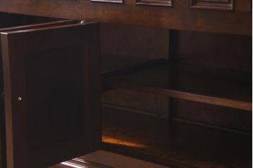 中古　松本民芸家具　特注品!　クラシカルな気品あふれるサイドボード(収納棚)(定価約85万円)(R-037900)