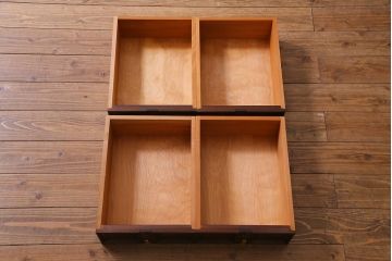 中古　松本民芸家具　特注品!　クラシカルな気品あふれるサイドボード(収納棚)(定価約85万円)(R-037900)