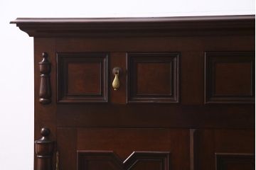 中古　松本民芸家具　特注品!　クラシカルな気品あふれるサイドボード(収納棚)(定価約85万円)(R-037900)