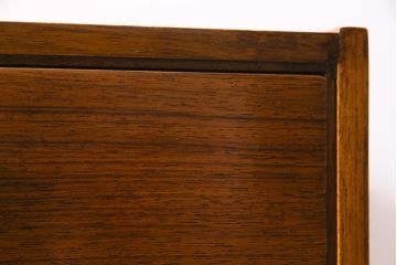 ヴィンテージ家具　イギリスビンテージ　WRIGHTON FURNITURE　北欧スタイルのサイドボード(リビングボード、収納)(R-037905)