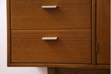 ヴィンテージ家具　イギリスビンテージ　WRIGHTON FURNITURE　北欧スタイルのサイドボード(リビングボード、収納)(R-037905)