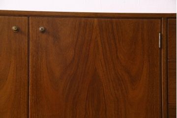 ヴィンテージ家具　イギリスビンテージ　WRIGHTON FURNITURE　北欧スタイルのサイドボード(リビングボード、収納)(R-037905)