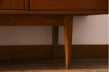 ヴィンテージ家具　イギリスビンテージ　WRIGHTON FURNITURE　北欧スタイルのサイドボード(リビングボード、収納)(R-037905)