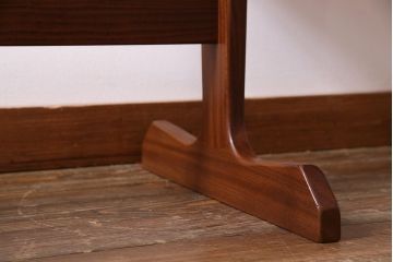 ヴィンテージ家具　G-PLAN　北欧ビンテージ　タイル・ガラス入りセンターテーブル(ローテーブル)(R-037906)