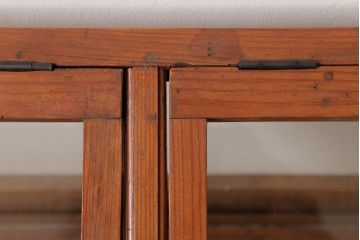 アンティーク家具　ガラス扉　レトロな雰囲気あふれる卓上ガラスケース(ショーケース、陳列棚、コレクションケース)(R-037907)