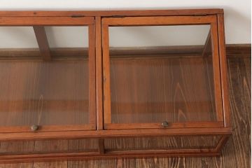 アンティーク家具　ガラス扉　レトロな雰囲気あふれる卓上ガラスケース(ショーケース、陳列棚、コレクションケース)(R-037907)