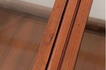 アンティーク家具　ガラス扉　レトロな雰囲気あふれる卓上ガラスケース(ショーケース、陳列棚、コレクションケース)(R-037907)