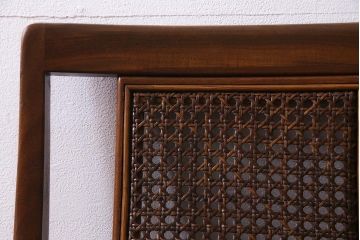 ヴィンテージ家具　北欧ビンテージ　G-PLAN(ジープラン)　メッシュバックの素材感がアクセントのダイニングチェア(椅子)(R-037909)