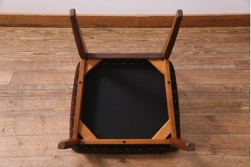 ヴィンテージ家具　北欧ビンテージ　G-PLAN(ジープラン)　メッシュバックがアクセントのダイニングチェア(椅子)(R-037910)