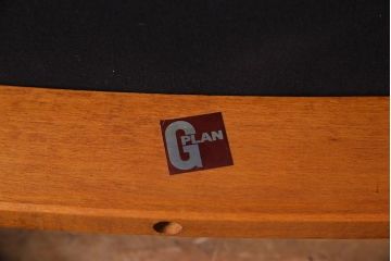 ヴィンテージ家具　北欧ビンテージ　G-PLAN(ジープラン)　メッシュバックがアクセントのダイニングチェア(椅子)(R-037910)