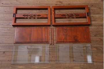 新古品　民芸家具　ニレ無垢材　重厚感と上品さを醸し出す重ね水屋箪笥(収納棚、食器棚、キャビネット)(R-037911)