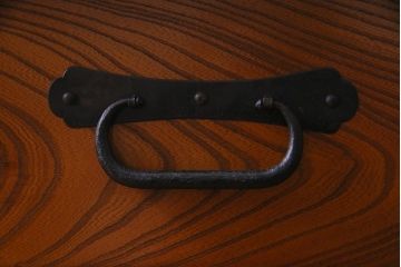 アンティーク家具　和製アンティーク　明治大正期　前面ケヤキ材　和の雰囲気たっぷりのリメイクローチェスト(箪笥、引き出し、ローボード)(R-037914)