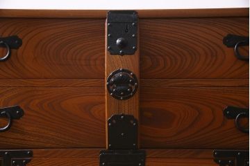 アンティーク家具　和製アンティーク　明治大正期　前面ケヤキ材　和の雰囲気たっぷりのリメイクローチェスト(箪笥、引き出し、ローボード)(R-037914)